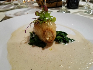 A photograph of an onion brûlèe