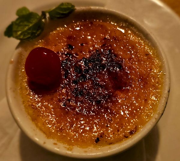 Crème brûlée at The Tug